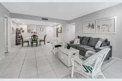 752 Lori Drive #217, Palm Springs, FL 33461 - Photo 3