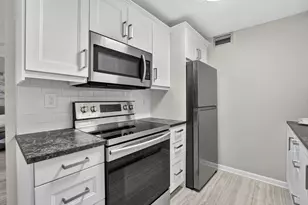 3056 Newport N, Deerfield Beach, FL 33442 - Photo 3
