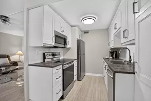 3056 Newport N, Deerfield Beach, FL 33442 - Photo 5