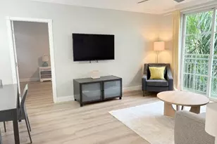 630 S Sapodilla Ave, West Palm Beach, FL 33401 - Photo 3