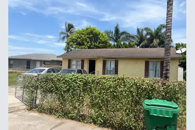 307 Seminole Court, Pahokee, FL 33476 - Photo 3