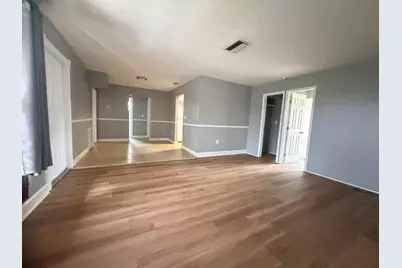8381 NW 28th Place, Sunrise, FL 33322 - Photo 5