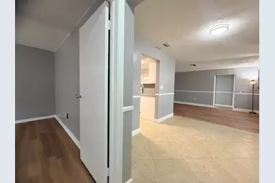 8381 NW 28th Place, Sunrise, FL 33322 - Photo 37