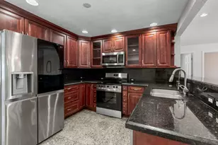 319 SW 2nd St, Boca Raton, FL 33432 - Photo 9