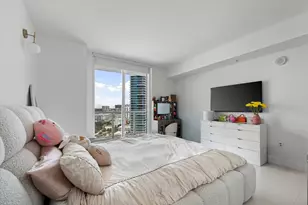 1900 N Bayshore Dr, Miami, FL 33132 - Photo 15