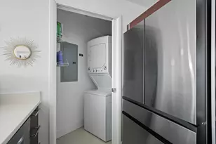 1900 N Bayshore Dr, Miami, FL 33132 - Photo 9
