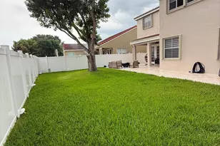 844 Falling Water Rd, Weston, FL 33326 - Photo 17