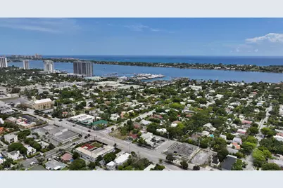 3608 Broadway Avenue, West Palm Beach, FL 33407 - Photo 31