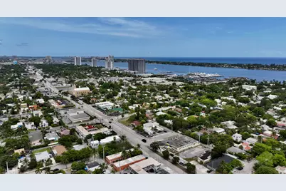 3608 Broadway Avenue, West Palm Beach, FL 33407 - Photo 11