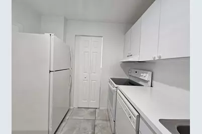 8000 S Colony Circle, Tamarac, FL 33321 - Photo 5