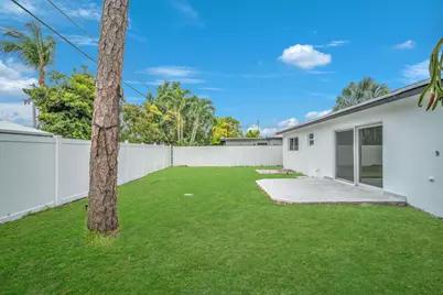 4630 NE 5th Terrace, Oakland Park, FL 33334 - Photo 17