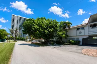 902 Palm Ave, Boca Raton, FL 33432 - Photo 7