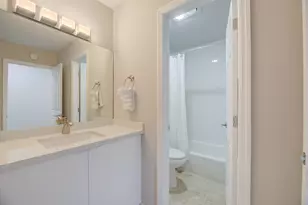 902 Palm Ave, Boca Raton, FL 33432 - Photo 25