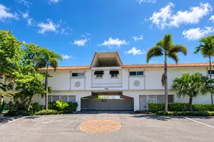 902 Palm Ave, Boca Raton, FL 33432 - Photo 3