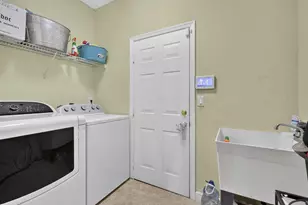 1158 Oakwater Dr, Royal Palm Beach, FL 33411 - Photo 25