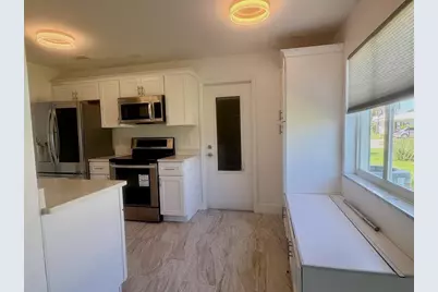 1590 SW 14th Avenue, Boynton Beach, FL 33426 - Photo 9