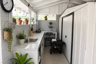 821 Hampton Rd, West Palm Beach, FL 33405 - Photo 19