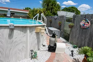 821 Hampton Rd, West Palm Beach, FL 33405 - Photo 31