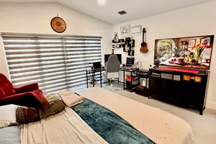 1081 Wilshire Cir E, Pembroke Pines, FL 33027 - Photo 11
