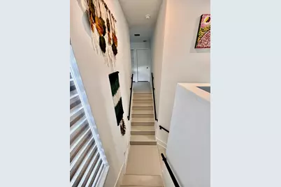 1081 Wilshire Circle E, Pembroke Pines, FL 33027 - Photo 21