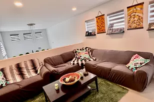 1081 Wilshire Cir E, Pembroke Pines, FL 33027 - Photo 43