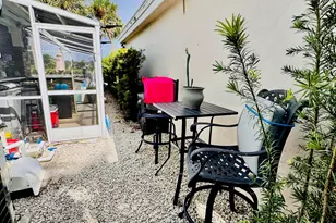 1081 Wilshire Cir E, Pembroke Pines, FL 33027 - Photo 29