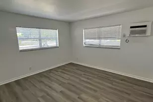 749 SE 15th St, Fort Lauderdale, FL 33316 - Photo 13