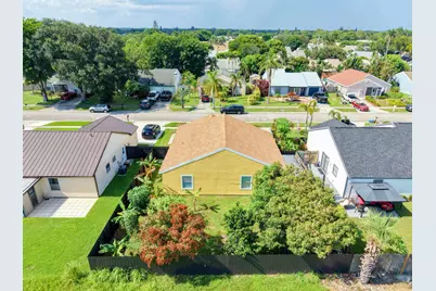 7702 Blairwood Circle S, Greenacres, FL 33467 - Photo 15