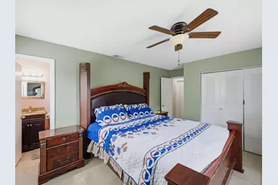 7702 Blairwood Circle S, Greenacres, FL 33467 - Photo 13