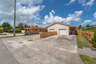 3411 NE 5 Avenue NE #1-2, Pompano Beach, FL 33064 - Photo 3