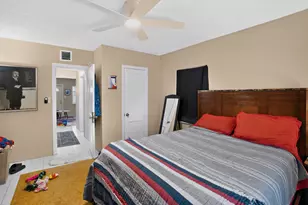 208 SW 2nd Pl, Dania Beach, FL 33004 - Photo 15