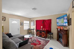 208 SW 2nd Pl, Dania Beach, FL 33004 - Photo 11