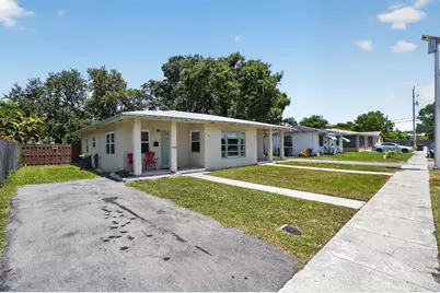 208 SW 2nd Place #1-2, Dania Beach, FL 33004 - Photo 3