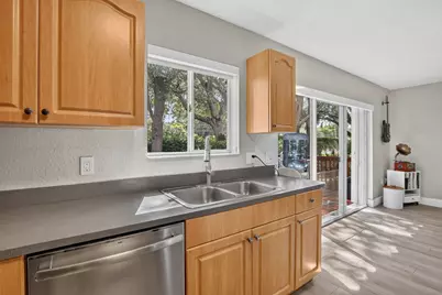 4950 Palm Garden Lane, Davie, FL 33314 - Photo 11