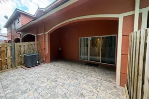 1107 NW 100th Ave, Pembroke Pines, FL 33024 - Photo 9