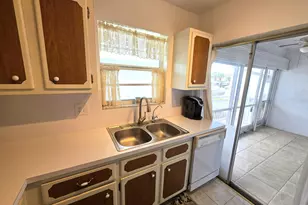 2100 NE 38th St, Lighthouse Point, FL 33064 - Photo 9