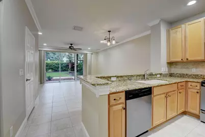 9113 Tremezzo Lane, Boynton Beach, FL 33472 - Photo 5