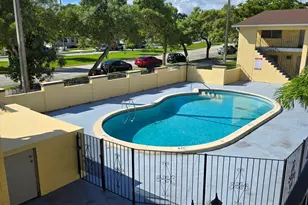 2285 NE 172nd St, North Miami Beach, FL 33160 - Photo 15