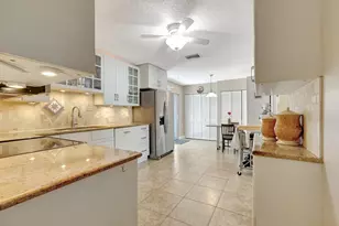 8630 Bridle Path Ct, Davie, FL 33328 - Photo 7