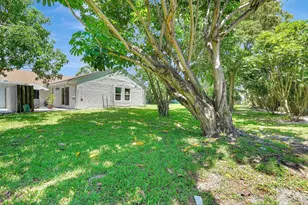 8630 Bridle Path Ct, Davie, FL 33328 - Photo 45