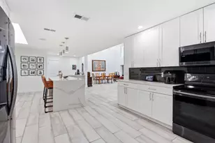 21680 Tall Palm Cir, Boca Raton, FL 33433 - Photo 3