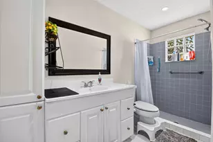 2116 SW 22nd Ct, Boynton Beach, FL 33426 - Photo 9