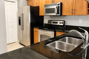 6521 Emerald Dunes Dr, West Palm Beach, FL 33411 - Photo 3