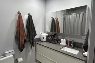 1390 E Golfview Dr, Pembroke Pines, FL 33026 - Photo 21