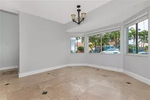 11551 SW 11th St, Pembroke Pines, FL 33025 - Photo 13