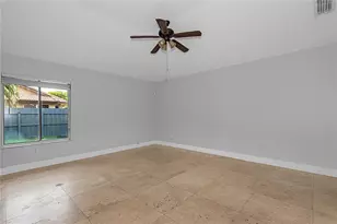 11551 SW 11th St, Pembroke Pines, FL 33025 - Photo 15