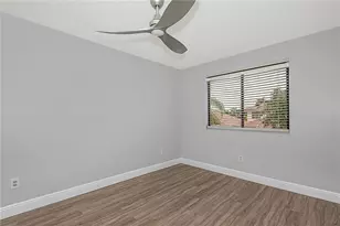 11551 SW 11th St, Pembroke Pines, FL 33025 - Photo 27