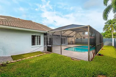 11551 SW 11th Street, Pembroke Pines, FL 33025 - Photo 33