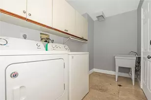 11551 SW 11th St, Pembroke Pines, FL 33025 - Photo 29