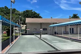 705 Lori Dr, Palm Springs, FL 33461 - Photo 13